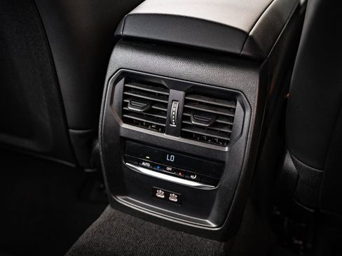 Certified 2025 BMW 330i xDrive Sedan image 34