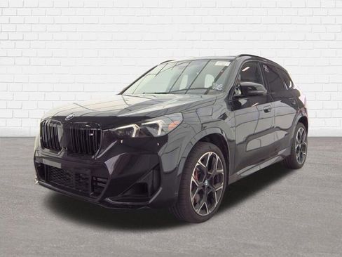 Used 2024 BMW X1 M35i w/ Premium Package image 2