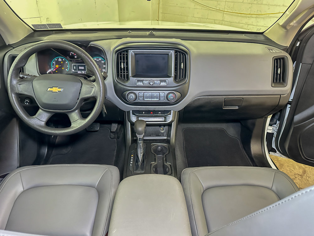 Used 2022 Chevrolet Colorado W/T AWD/4WD image 25