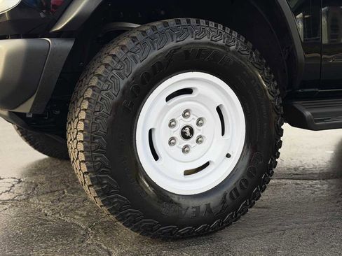 Used 2025 Ford Bronco Heritage Edition image 12
