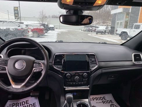 Used 2022 Jeep Grand Cherokee Limited image 20