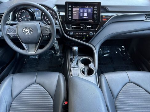 Certified 2022 Toyota Camry SE image 18