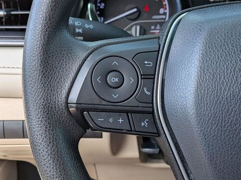 Used 2019 Toyota Camry LE FWD image 22