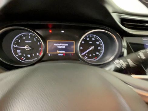 Used 2022 Buick Encore GX Select w/ Sport Touring Package FWD image 31
