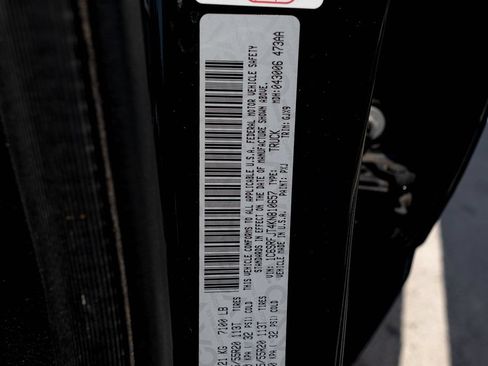 Used 2019 RAM 1500 Laramie AWD/4WD image 60