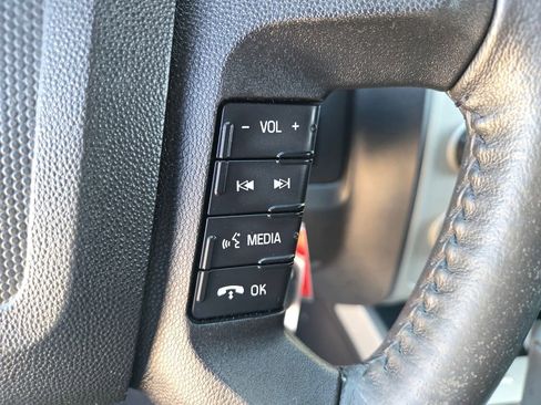 Used 2010 Ford Escape XLT image 12