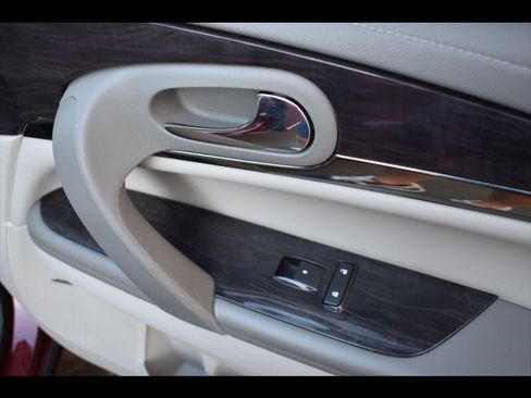 Used 2017 Buick Enclave Leather w/ Trailering Package image 39