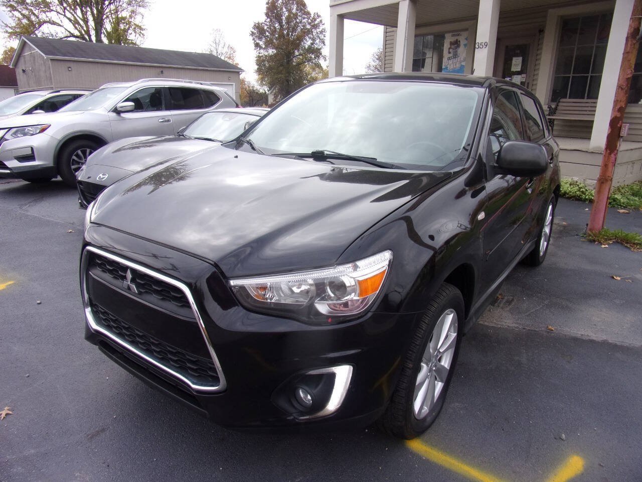Used 2015 Mitsubishi Outlander Sport SE AWD/4WD image 2