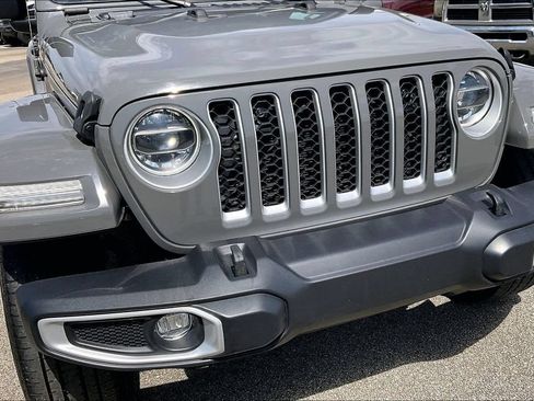 Used 2021 Jeep Wrangler Unlimited Sahara AWD/4WD image 27
