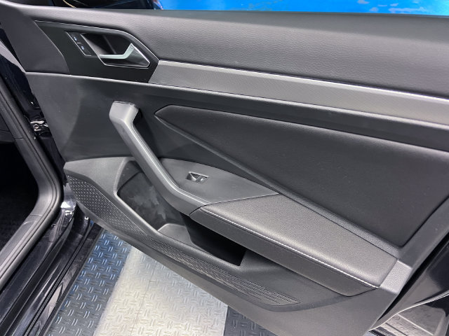 Certified 2024 Volkswagen Jetta Sport FWD image 11