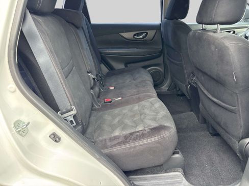 Used 2014 Nissan Rogue S FWD image 12
