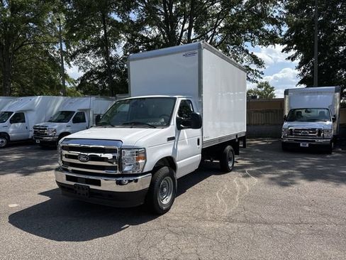 New 2027 Ford E-350 and Econoline 350 Super Duty w/ Power Equipment Group RWD image 1