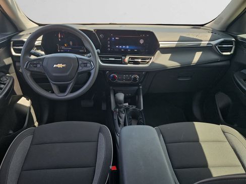 Used 2025 Chevrolet TrailBlazer LT AWD/4WD image 10