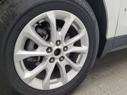 Used 2020 Chevrolet Equinox LS w/ LS Convenience Package image 31