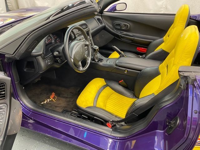 Used 1998 Chevrolet Corvette Convertible w/ Memory Pkg RWD image 19