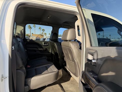 Used 2015 GMC Sierra 3500 Denali w/ Duramax Plus Package image 32