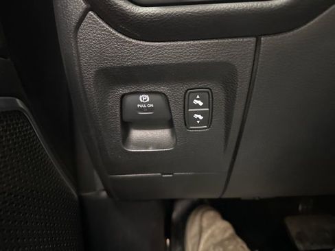 Used 2025 RAM 1500 Laramie image 44