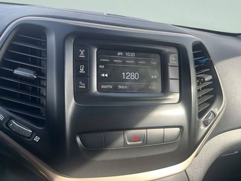 Used 2014 Jeep Cherokee Latitude image 26