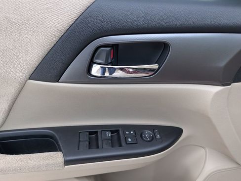 Used 2013 Honda Accord LX image 10