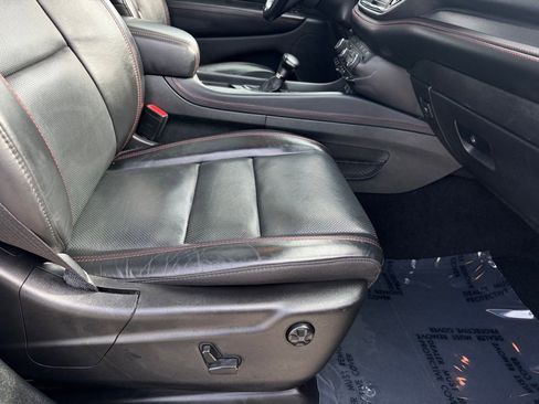 Used 2024 Dodge Durango GT image 32