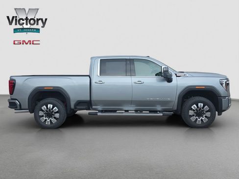 New 2026 GMC Sierra 2500 Denali w/ Technology Package AWD/4WD image 18