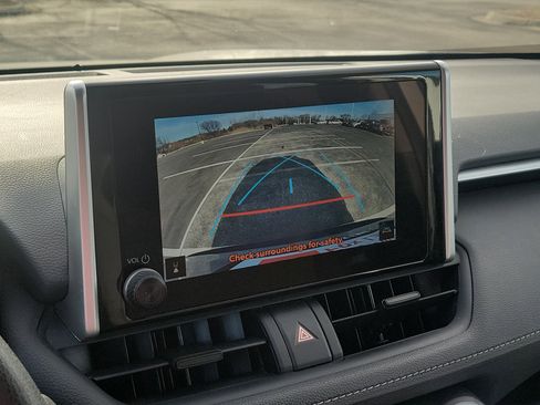 Used 2024 Toyota RAV4 XLE image 27