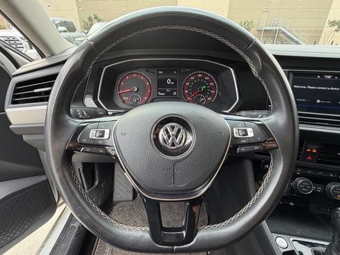 Used 2021 Volkswagen Jetta SE w/ SE Cold Weather Package FWD image 14