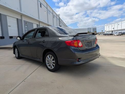 Used 2010 Toyota Corolla S image 7