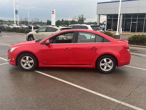 Used 2014 Chevrolet Cruze LT w/ RS Package FWD image 12