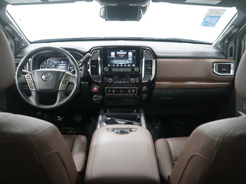 Used 2022 Nissan Titan Platinum Reserve w/ Moonroof Package image 12