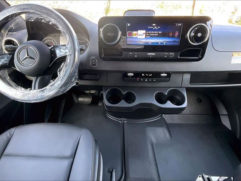 New 2026 Mercedes-Benz Sprinter 2500 image 5