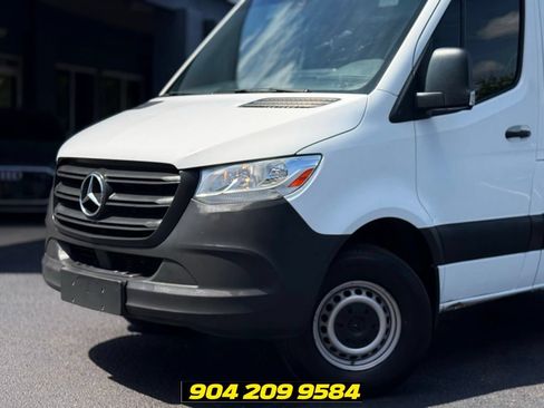 Used 2019 Mercedes-Benz Sprinter 2500 image 2