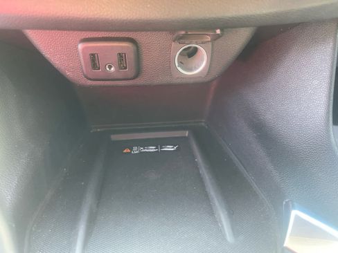 Used 2023 Chevrolet Traverse LT w/ Rear Camera Mirror Package AWD/4WD image 19