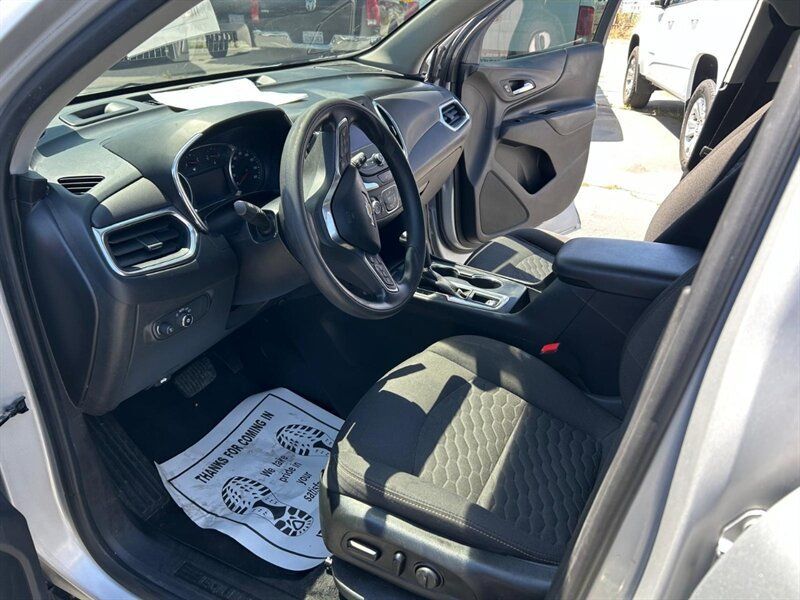 Used 2021 Chevrolet Equinox LT FWD image 23