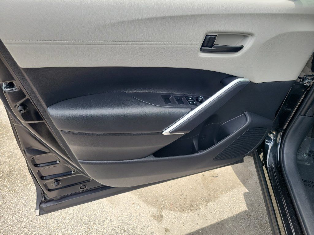 Used 2023 Toyota Corolla Cross L FWD image 19