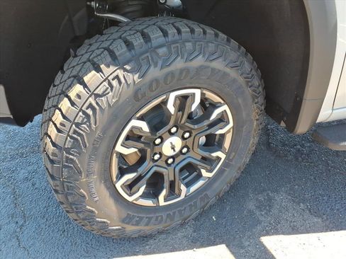 New 2026 Chevrolet Silverado 1500 ZR2 AWD/4WD image 16