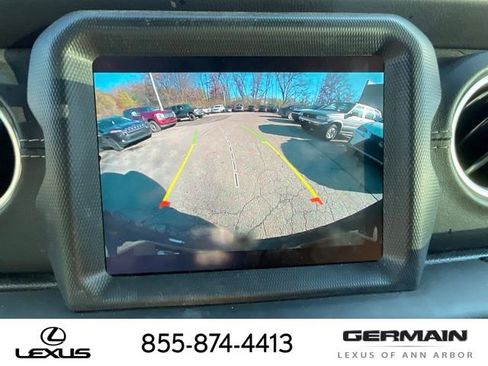 Used 2021 Jeep Wrangler Unlimited Sahara w/ Dual Top Group image 18