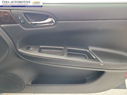 Used 2013 Chevrolet Impala LTZ FWD image 19