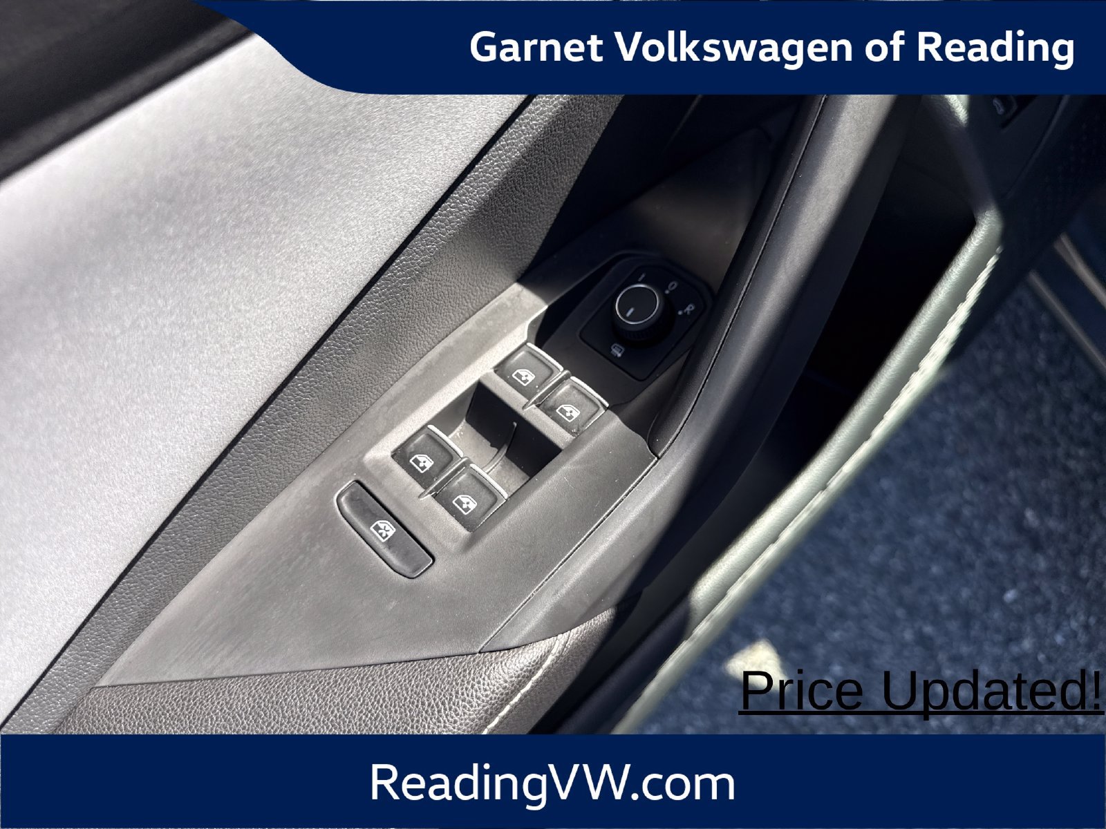 Certified 2025 Volkswagen Jetta SE FWD image 11