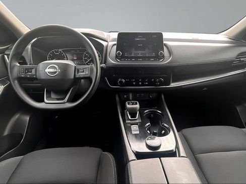 Used 2025 Nissan Rogue S AWD/4WD image 7