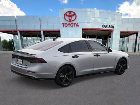 Used 2024 Honda Accord Sport image 5