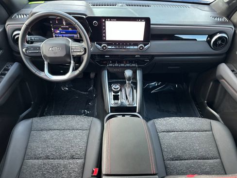 Used 2023 Chevrolet Colorado Z71 w/ Z71 Convenience Package 2 image 15