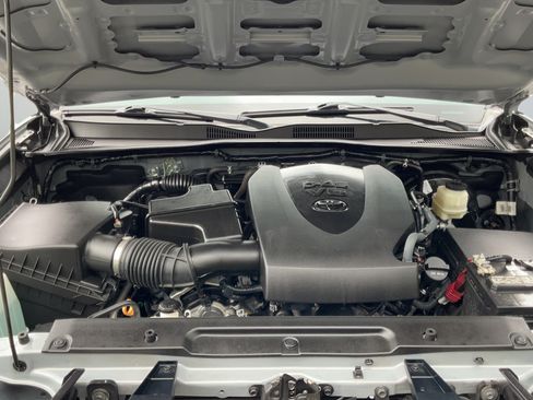 Used 2020 Toyota Tacoma TRD Sport RWD image 23