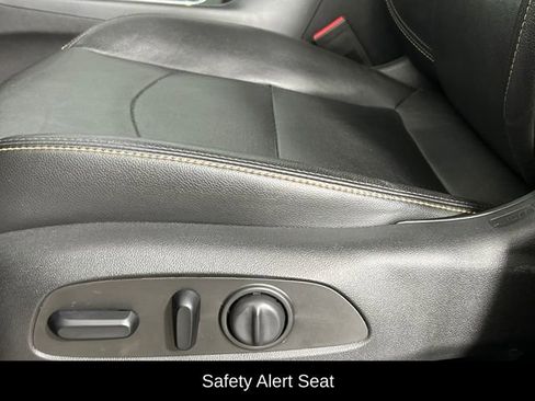 Used 2020 Chevrolet Equinox Premier image 23