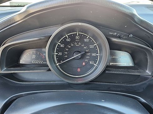 Used 2018 MAZDA MAZDA3 Touring image 37