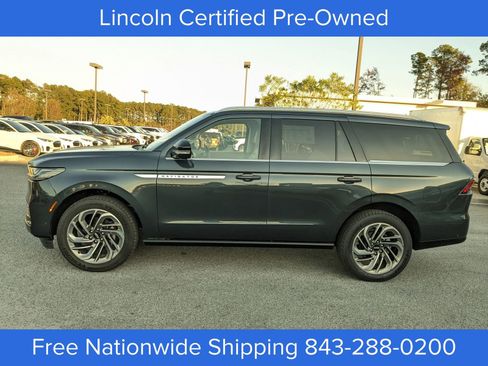 Certified 2025 Lincoln Navigator Reserve image 7