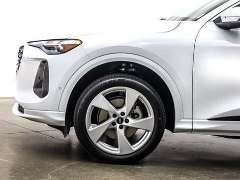 New 2025 Audi Q5 Premium Plus image 10