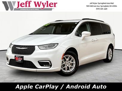Used 2022 Chrysler Pacifica Touring-L