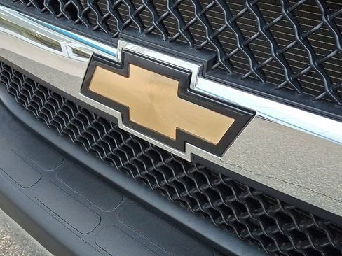 Used 2024 Chevrolet Express 2500 w/ Driver Convenience Package image 34