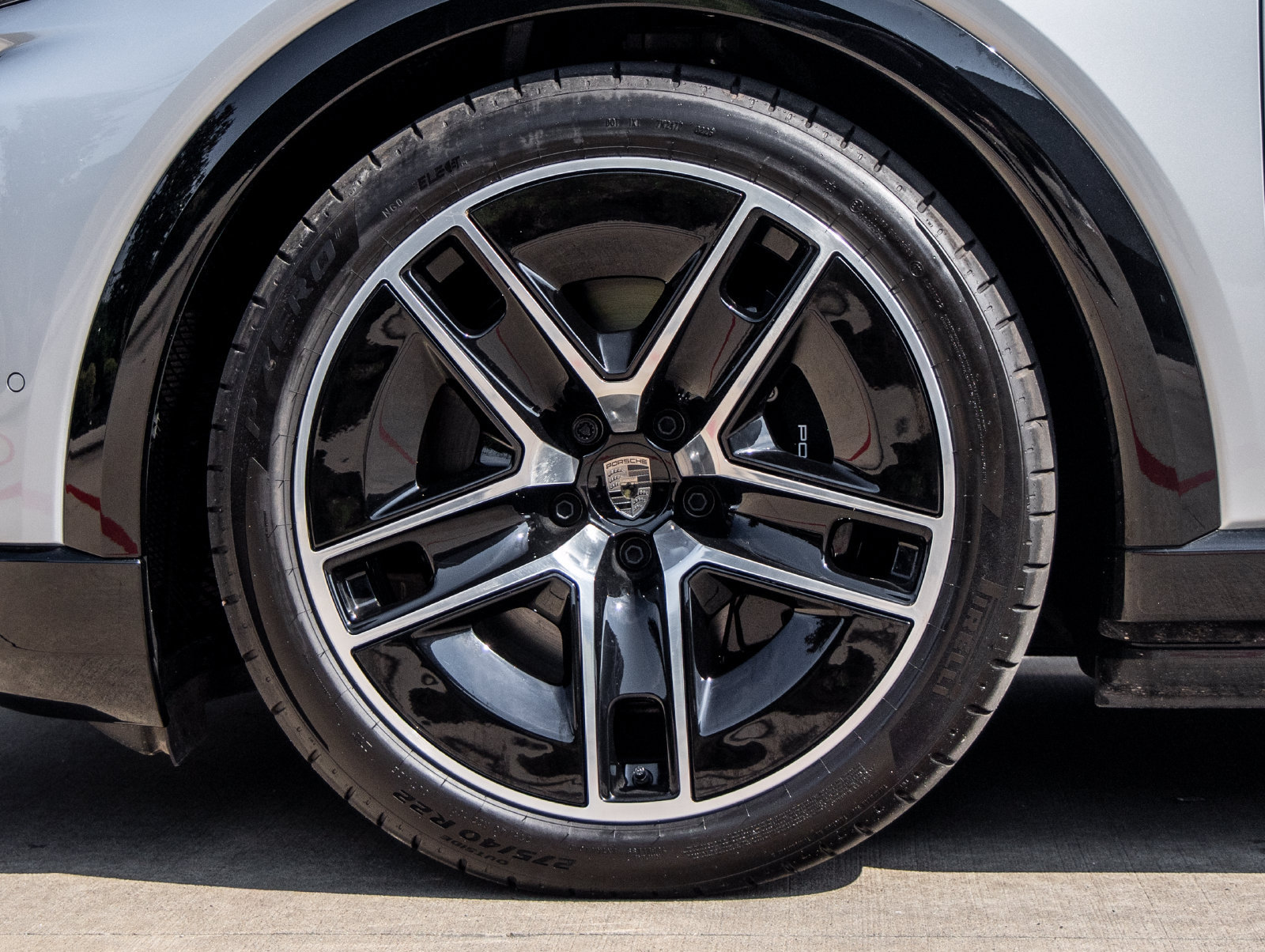 Certified 2026 Porsche Cayenne Turbo AWD/4WD image 21